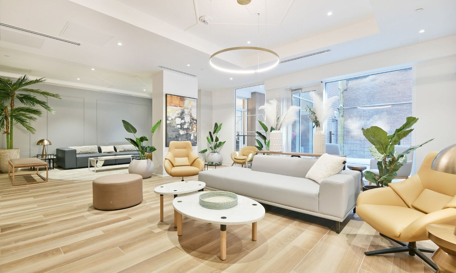 The lounge at Fifth+Bank